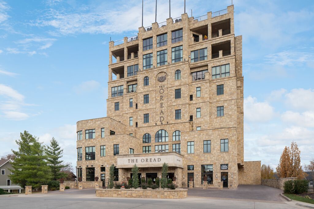 The Oread Hotel, Tapestry Collection by Hilton